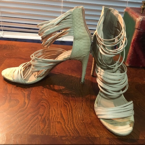 SOLD Bcbg strappy sandal - Picture 5 of 8